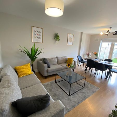 Extra Large Room In New House At Citywest Dublino Esterno foto