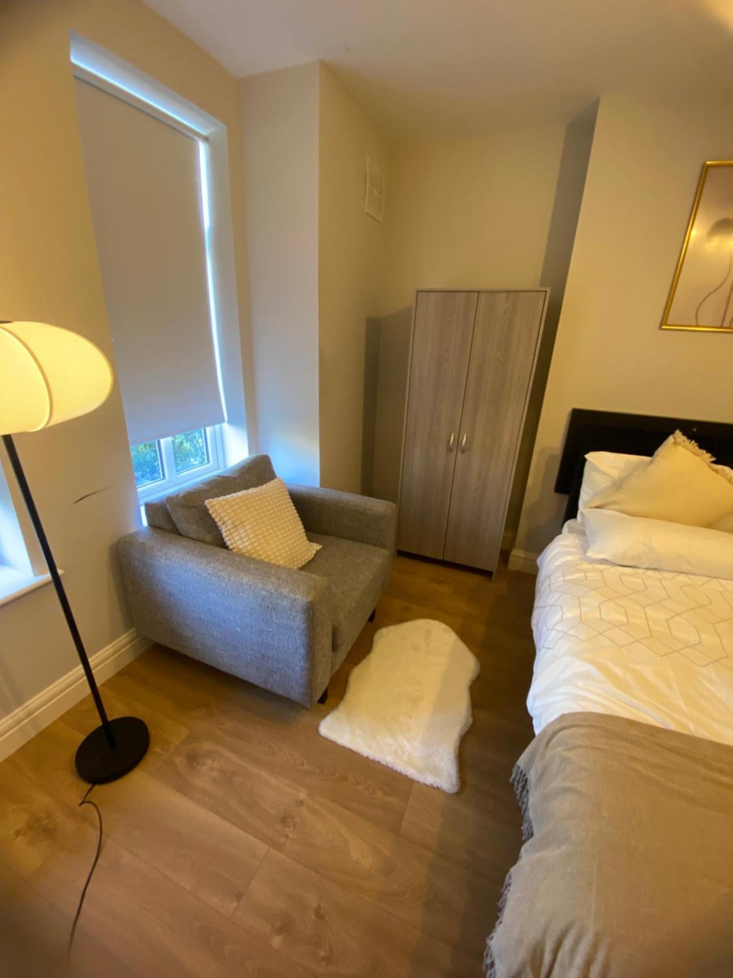 Extra Large Room In New House At Citywest Dublino Esterno foto